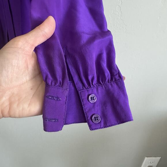 Vintage Clio for Nordstrom Woman’s Silk Blouse Size 8 Purple Pleated Button Up - Picture 5 of 7